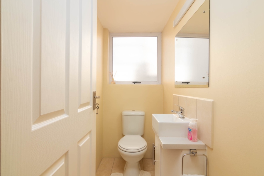 4 Bedroom Property for Sale in Velddrif Western Cape